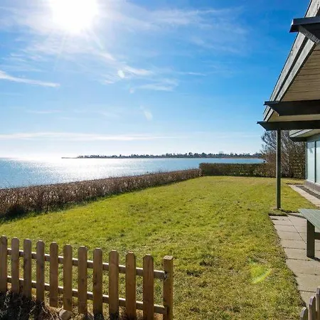Hébergement de vacances Sleeps 6 Pool Wifi Ajstrup Strand