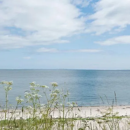 Sleeps 6 Pool Wifi * Ajstrup Strand