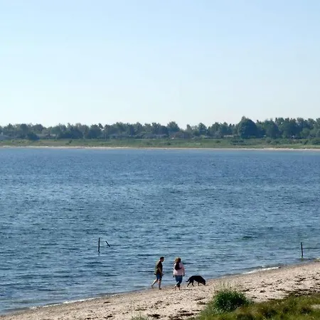 Sleeps 6 Pool Wifi * Ajstrup Strand